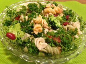 BROWN RICE PASTA WITH BEANS, SAUTEED VEGGIES, AND PARSLEY